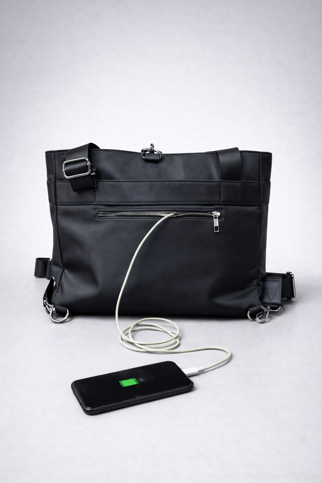 Arden Smart Tote