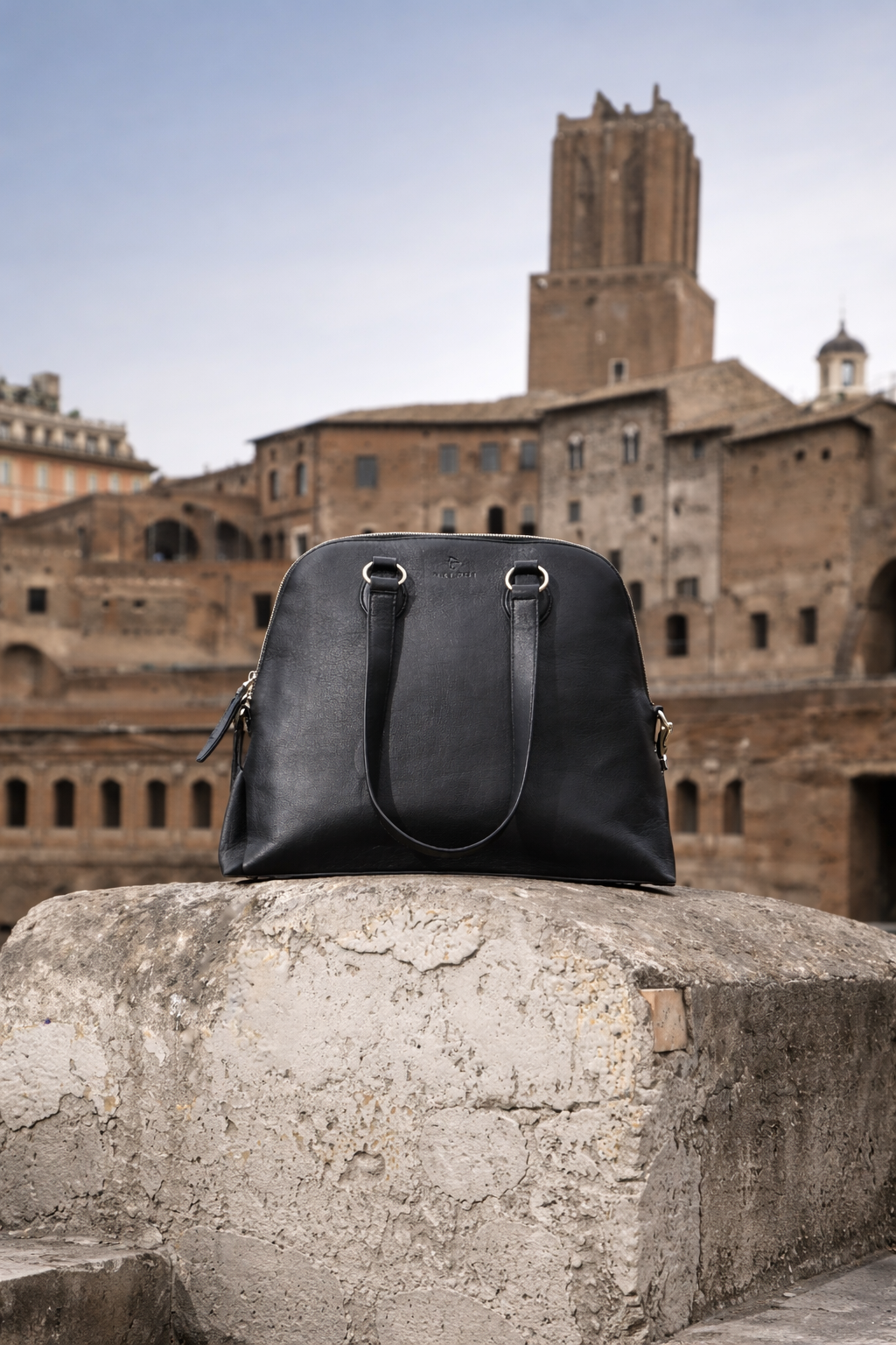 Solene Smart Tote